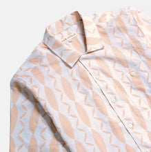 Load image into Gallery viewer, Selleck Short Sleeve Shirt (Conch)